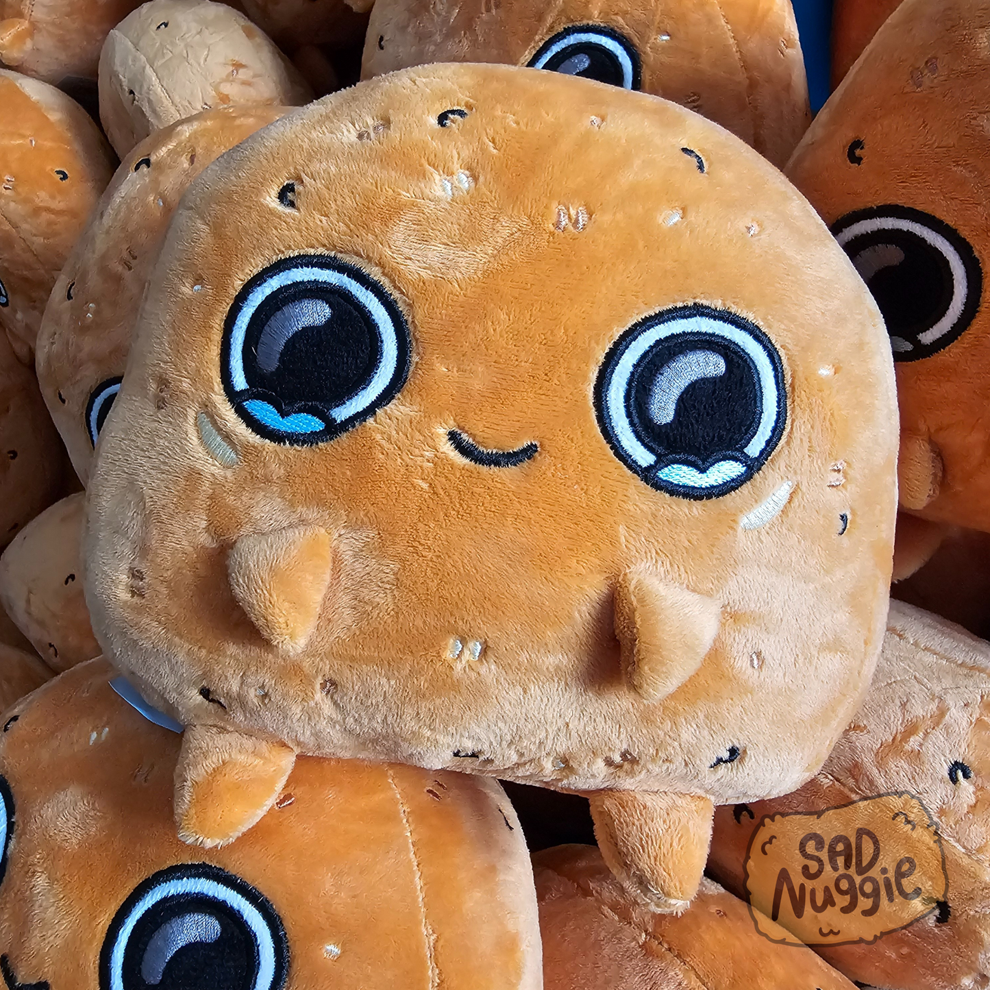 Peluche Sad Nuggie PRÉCOMMANDE